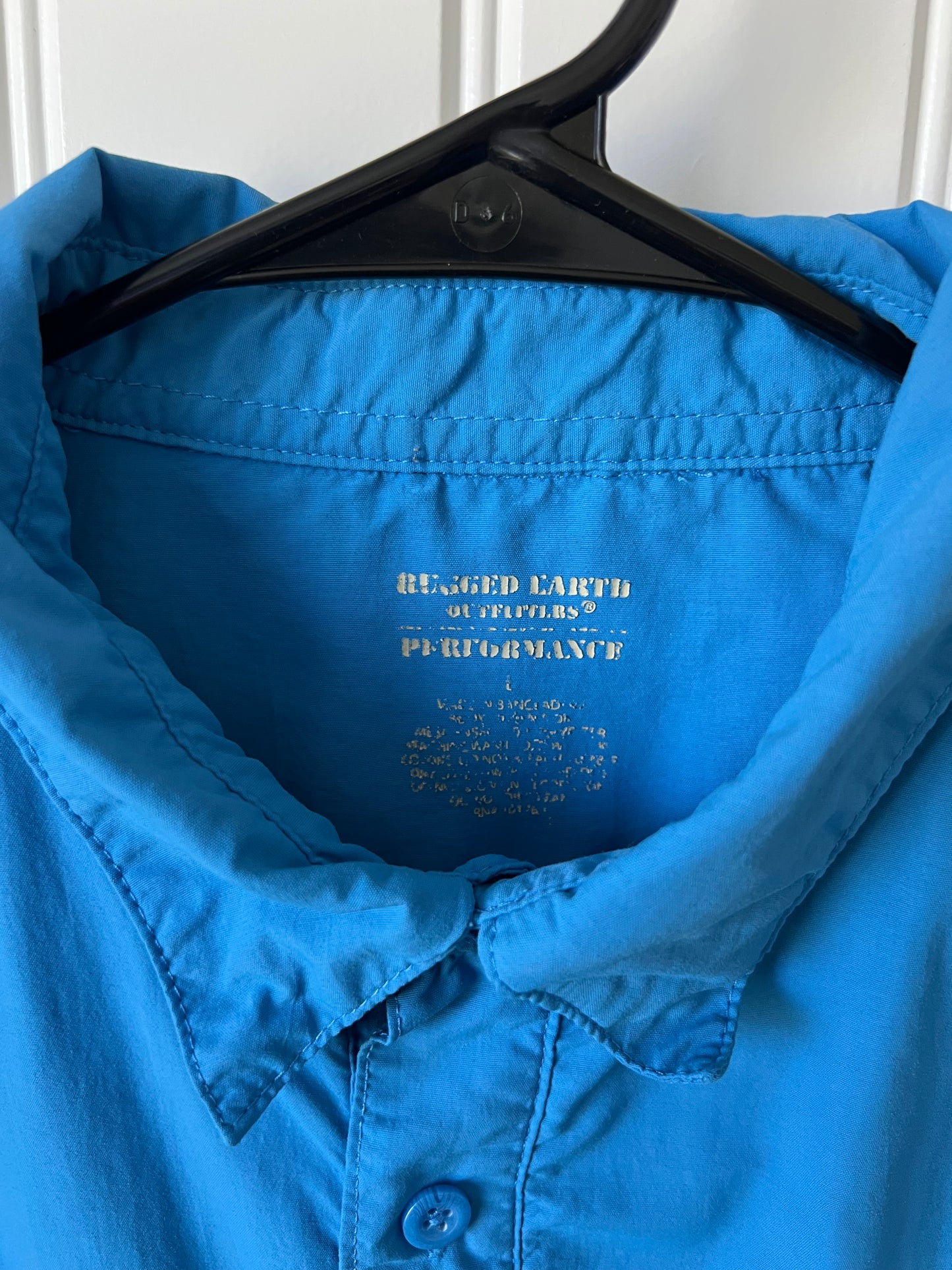 Rugged Earth Outfitters Blue Short Sleeve Button-Up Shirt