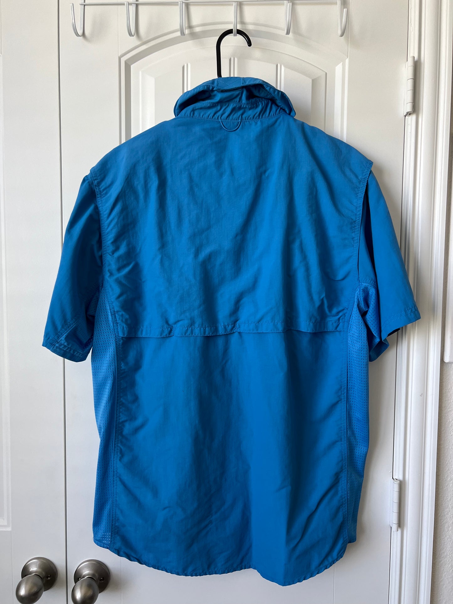 Rugged Earth Outfitters Blue Short Sleeve Button-Up Shirt