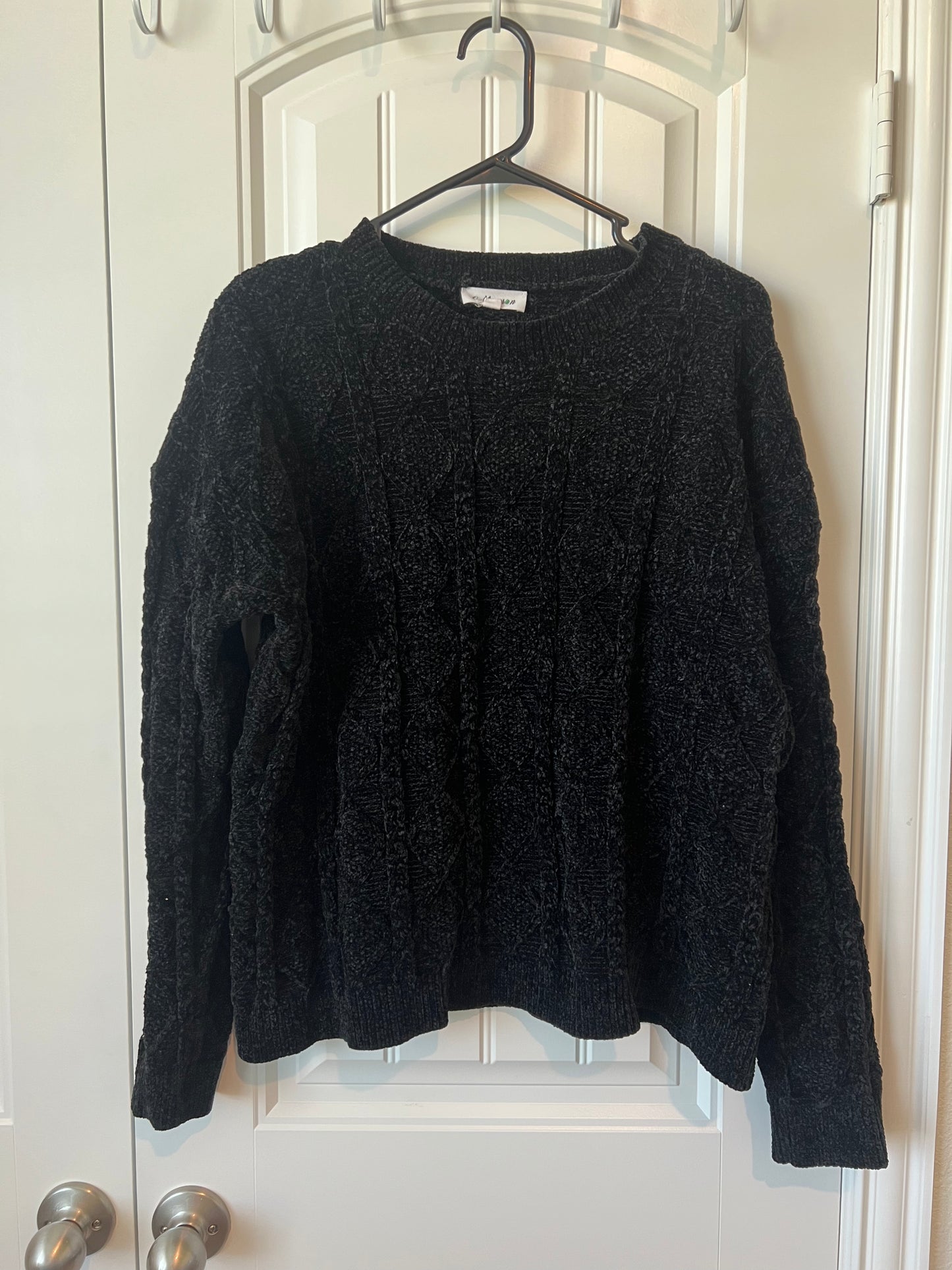 Macaron Black Long Sleeve Sweater