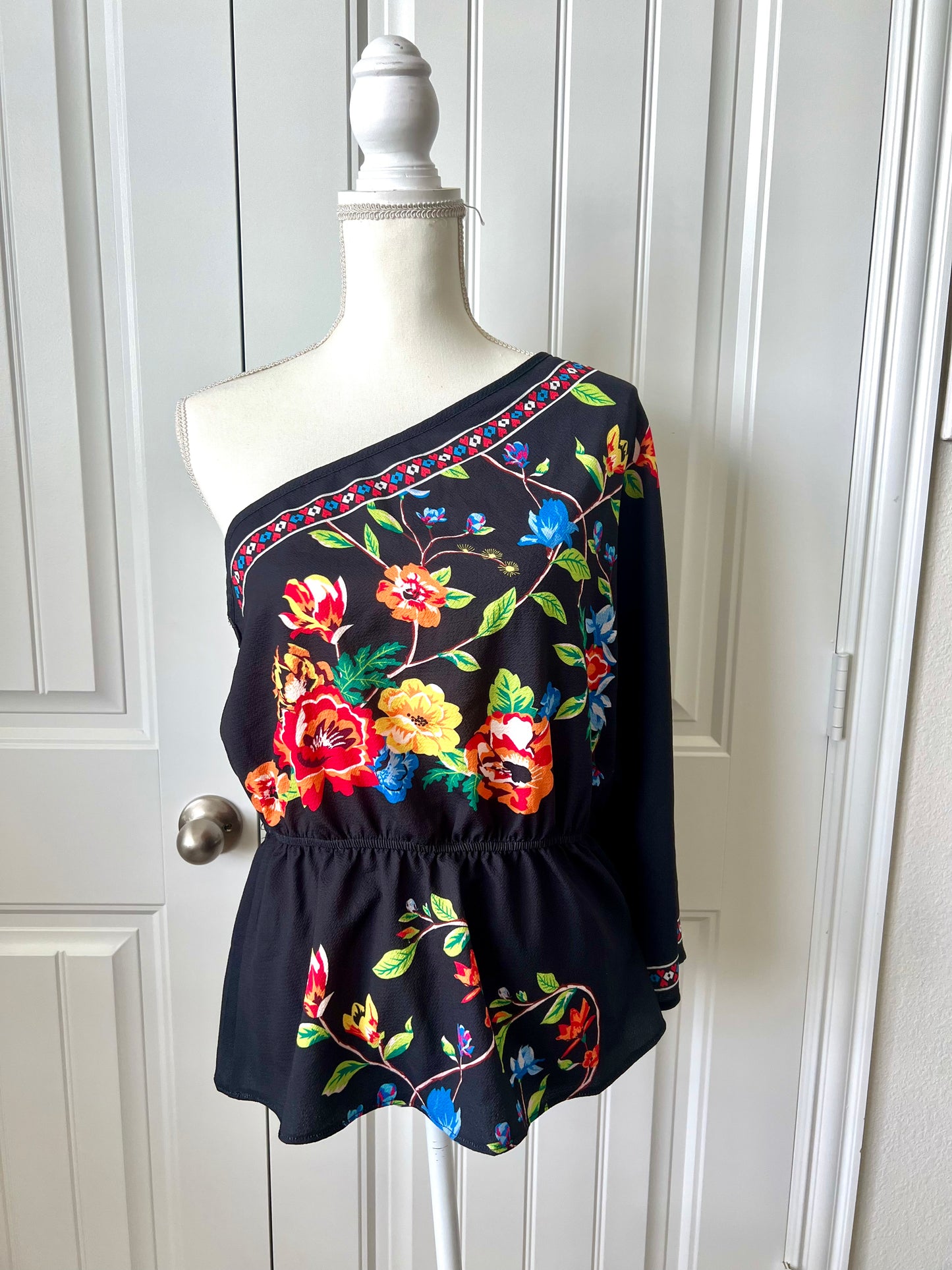 (Up) Cycled One Shoulder Flower Top