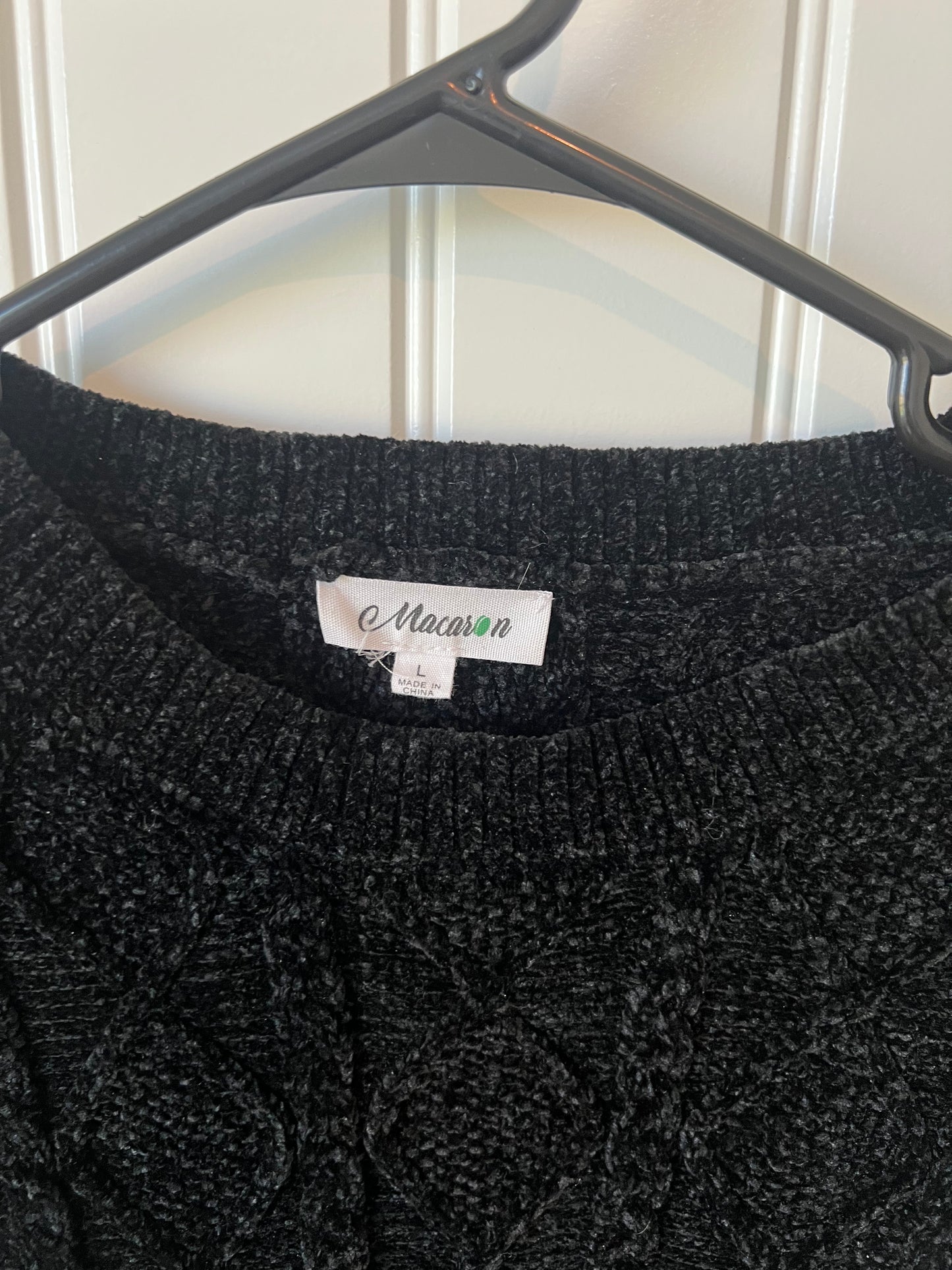 Macaron Black Long Sleeve Sweater