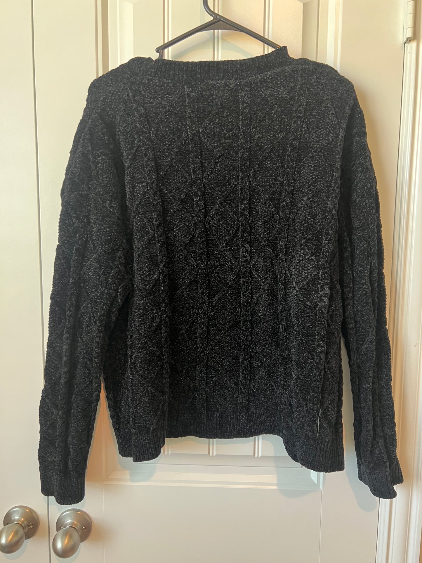 Macaron Black Long Sleeve Sweater