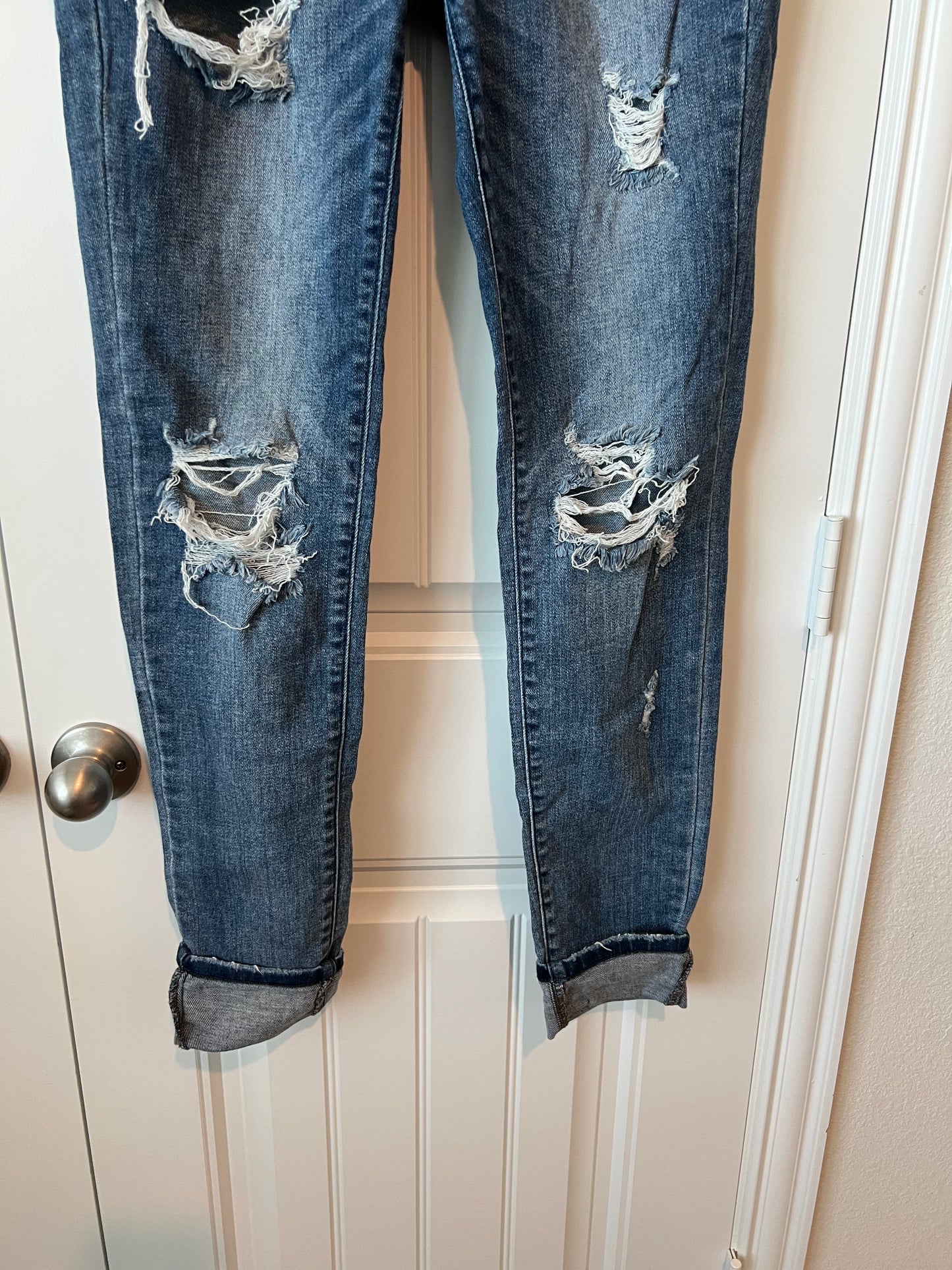 Judy Blue Skinny Fit Distressed Jeans