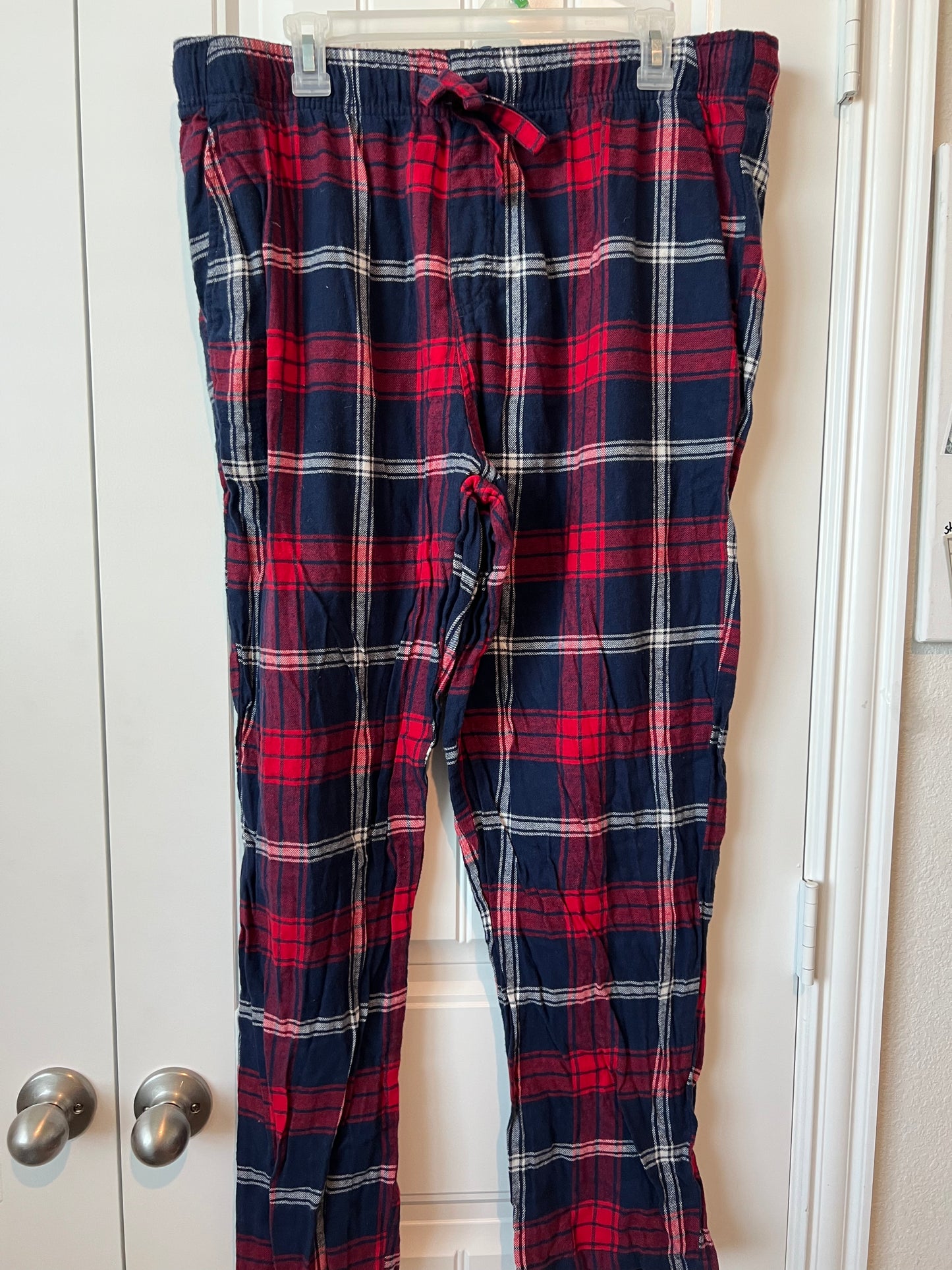 Old Navy 2-piece Plaid Pajama Set